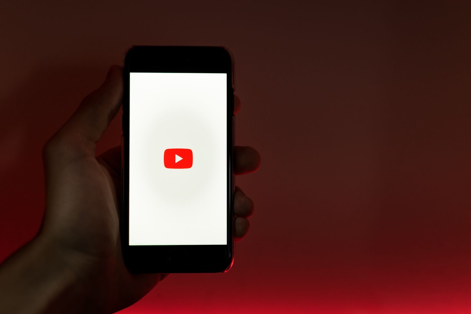 YouTube 年齢制限