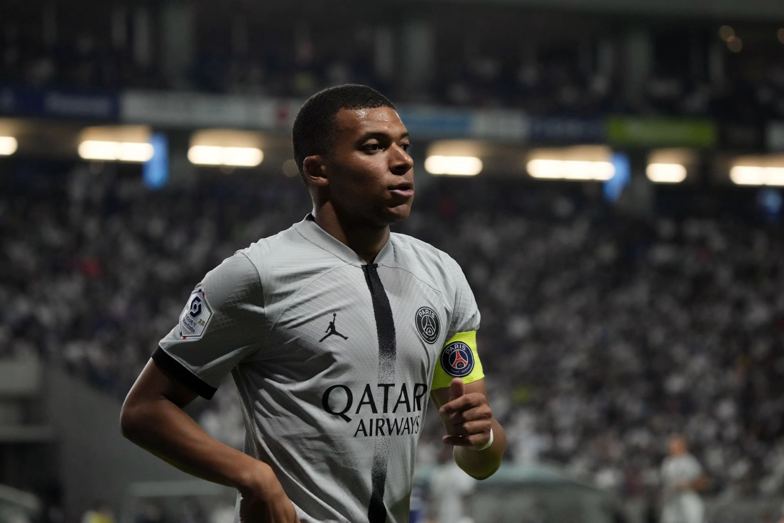 PSG Transfer News Roundup: Thierry Henry defends Kylian Mbappe; Renato Sanches reveals reason for joining Parisians; Marco Verratti outlines the major improvement