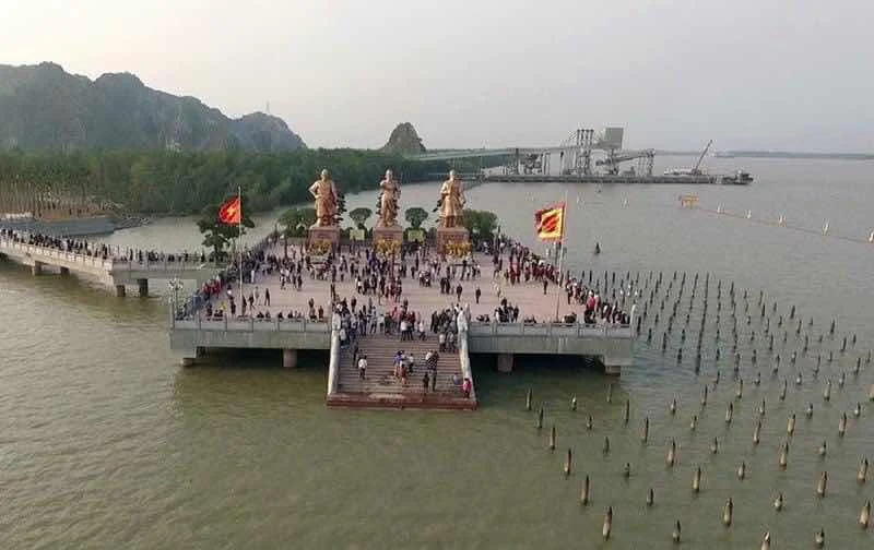 Di tích lịch sử” Bạch Đằng giang