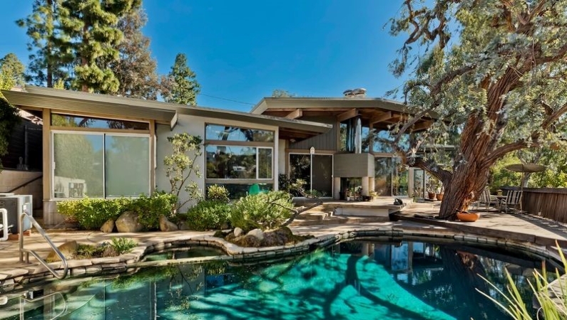 Home in the Crestwood Hills neighborhood in Los Angeles