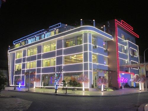 http://www.hotel84.com/hotel84-images/product/photo/hoa-dao-hotel.jpg