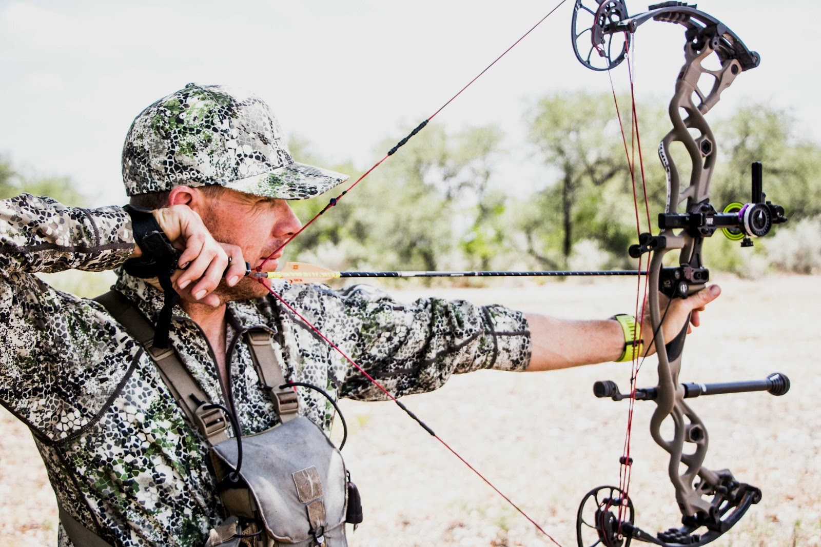 How to Restring a Compound Bow with Ease? ( Keyway Guide )