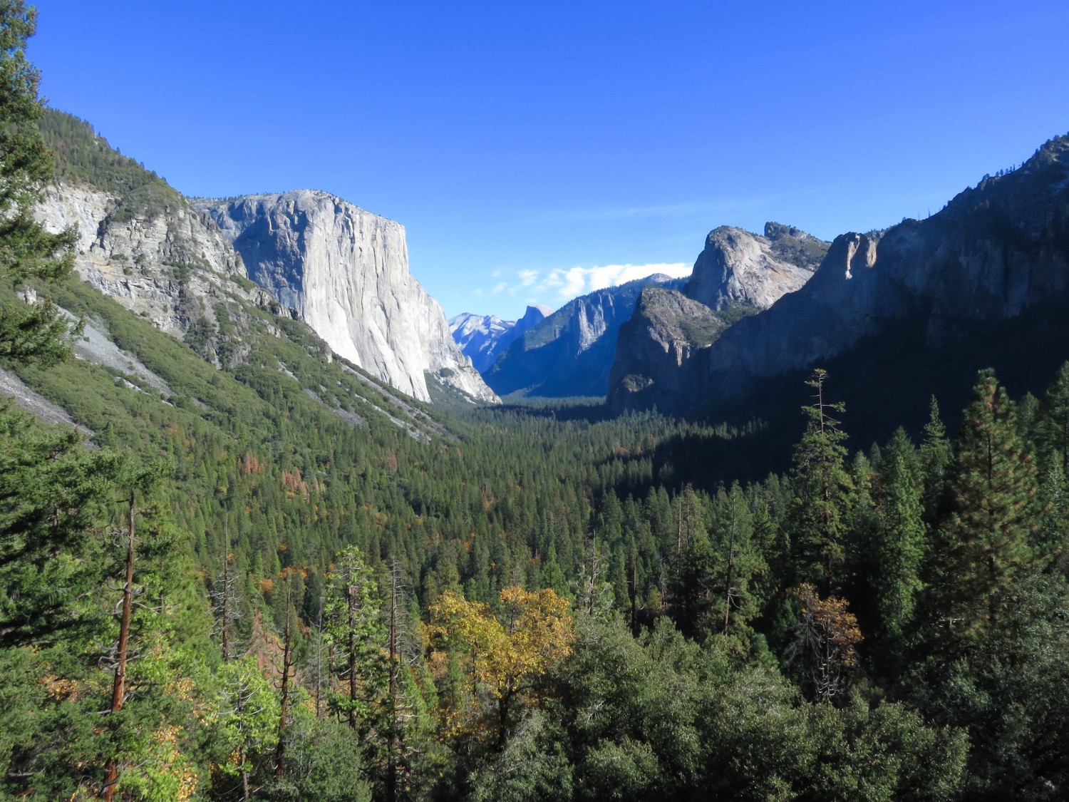 Yosemite Valley. West Coast USA Road Trip Guide. Everything you need to know to plan your Highway 1 road trip. Read now.