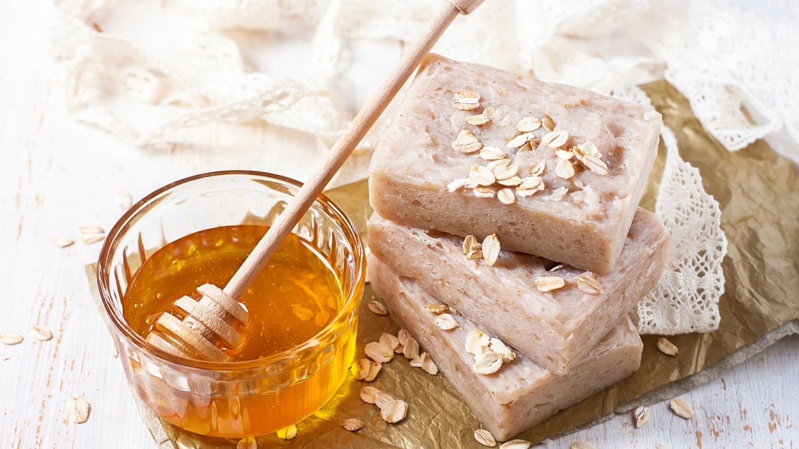 Jabón de avena y miel: recetas, usos y los beneficios para tu piel
