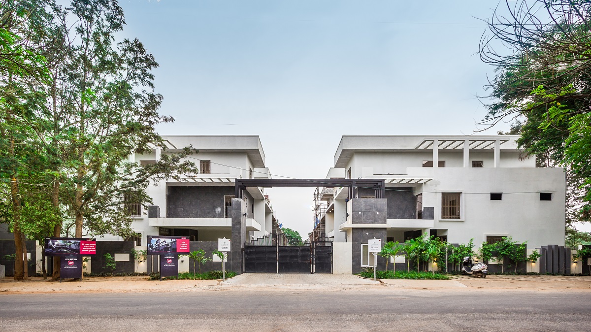 Villas For Sale In Bangalore MIMS Northbrook are spacious, equipped with all amenities including private gardens and more.
