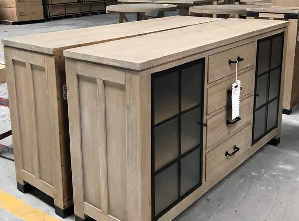 Q&AFURNITURE