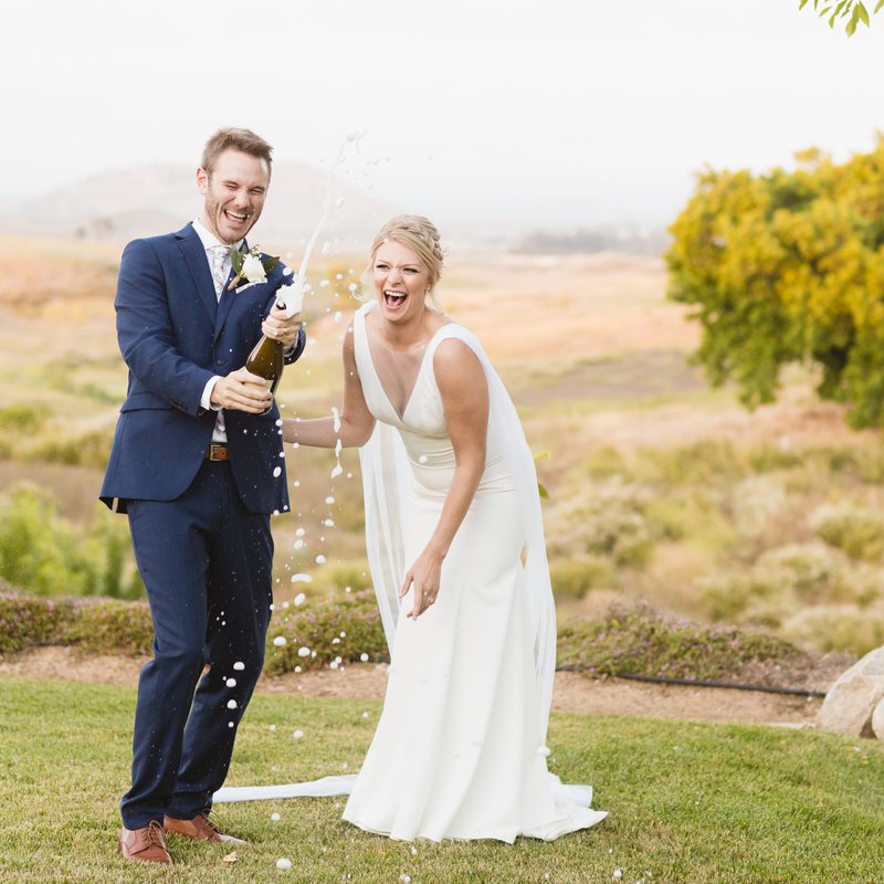 Why Veil Weights Are A Must-Have for Your Outdoor Wedding Ceremony -  Popping Champaign Photography