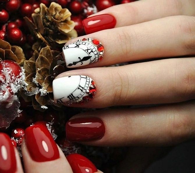 Unusual manicure with clock for New Year 2022 24