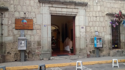La Plaza Artesanias de Oaxaca y café