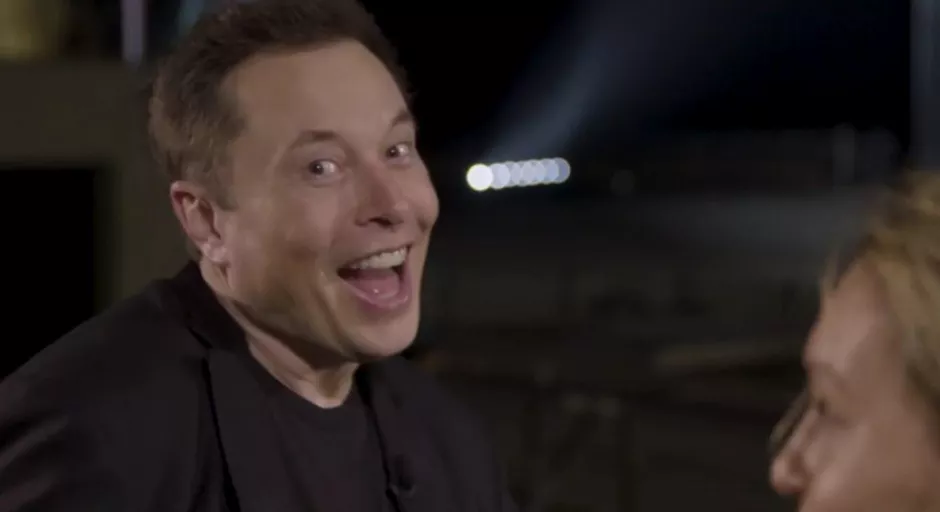 Elon musk com cara engraçada