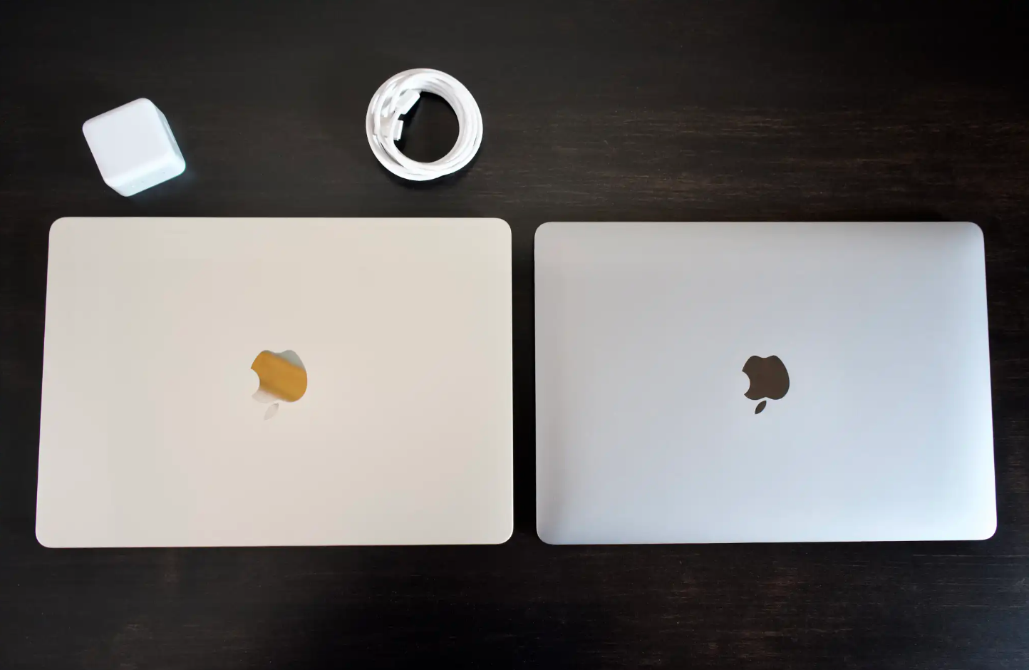 M2 MacBook Air on the left and M1 MacBook Air on the right