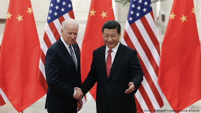 China | Präsident Xi Jinping und Joe Biden (Lintao Zhang/AP Images/picture alliance)