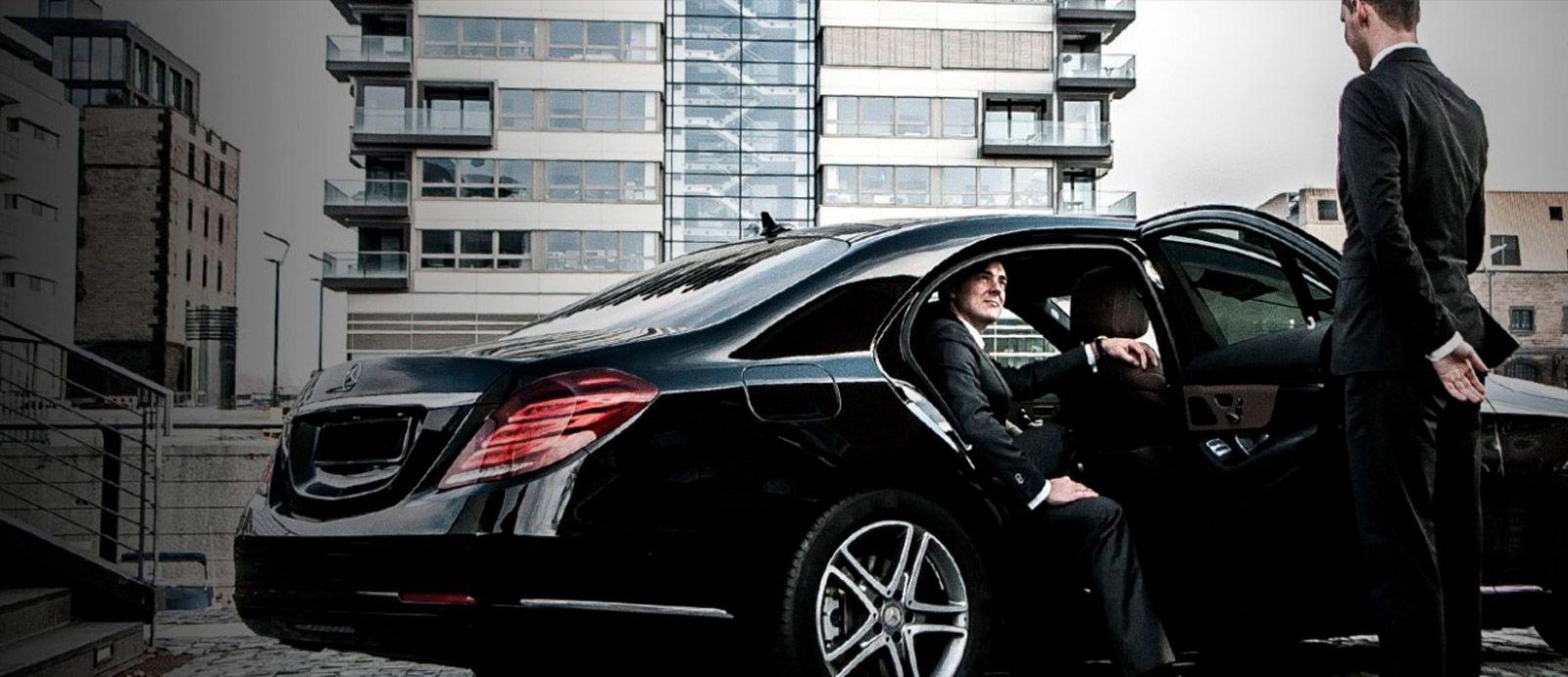 The Advantages Of Pre-Booking Limousine Services For Your Trip To Zurich