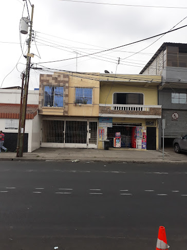 y, Clemente Ballén, Guayaquil, Ecuador