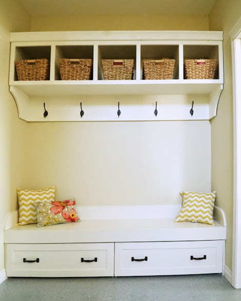 Ana White Under Bench Trundle Drawers - Mudroom - DIY 