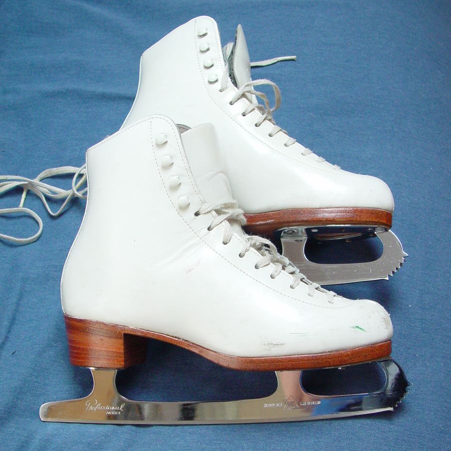 Figure skates[edit]