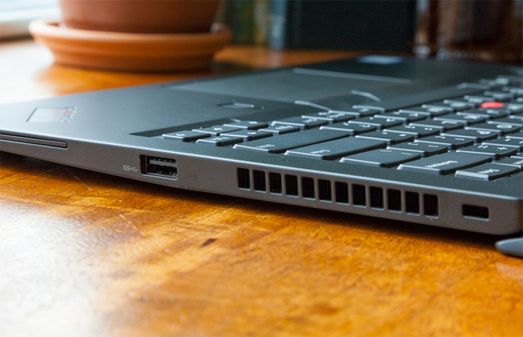 Laptop Lenovo ThinkPad T480s 20L7S00T00 Core i5-8250U/Free Dos (14 inch) - Hàng Chính Hãng (Black)