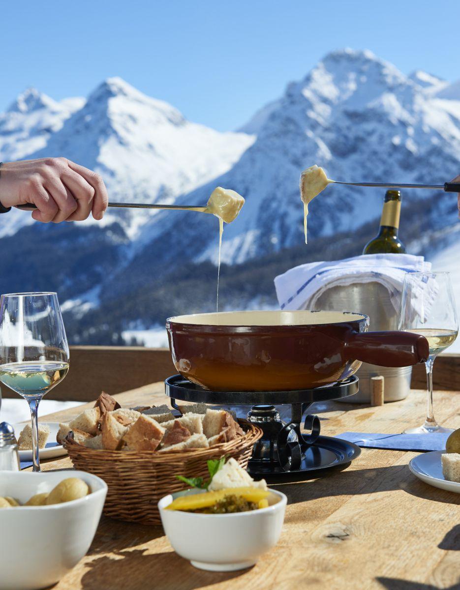 La fondue es típica en los Alpes Suizos