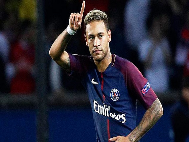 Cầu thủ Neymar khi chuyển nhượng cho PSG. 