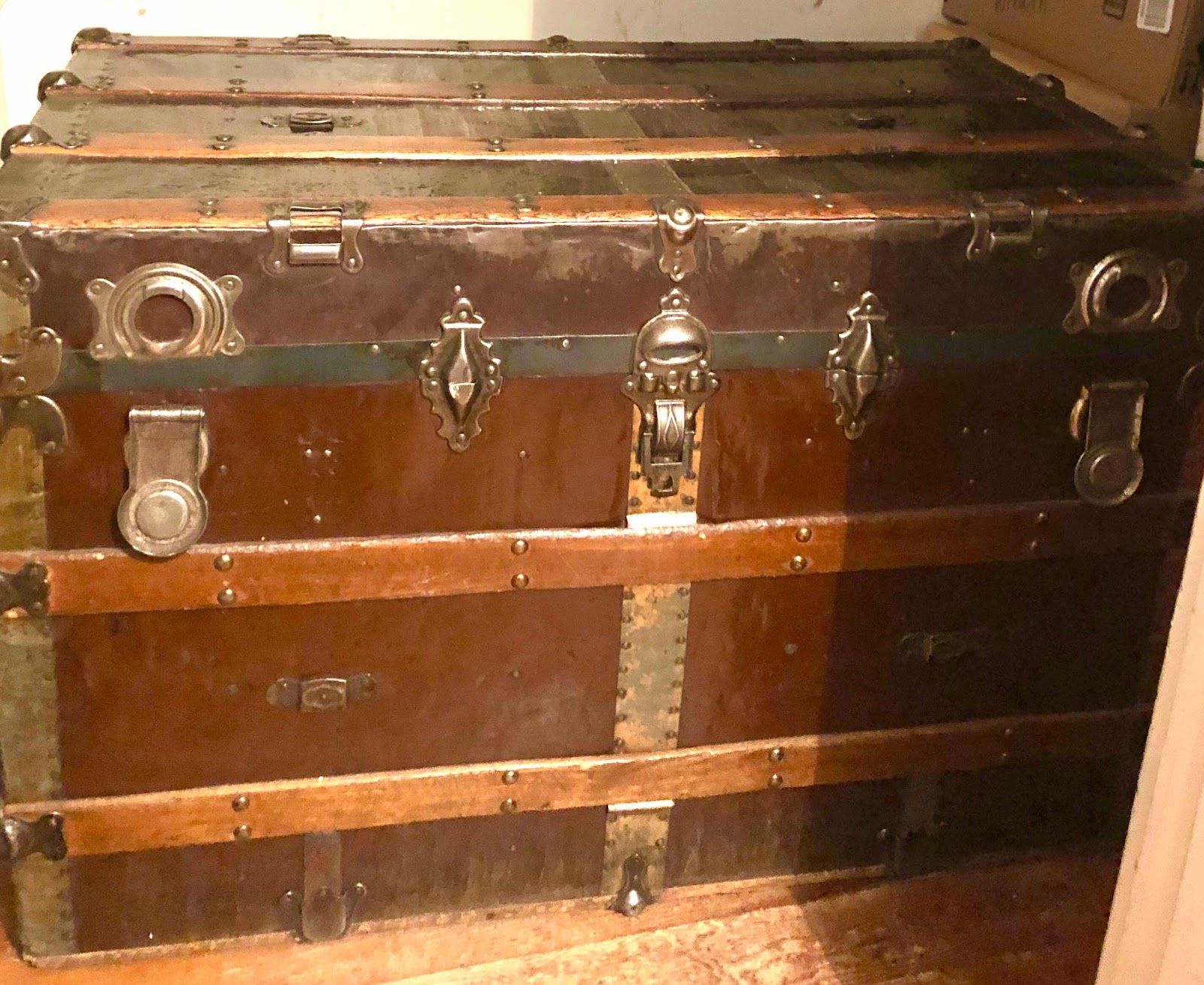 early 1900s steamer trunk