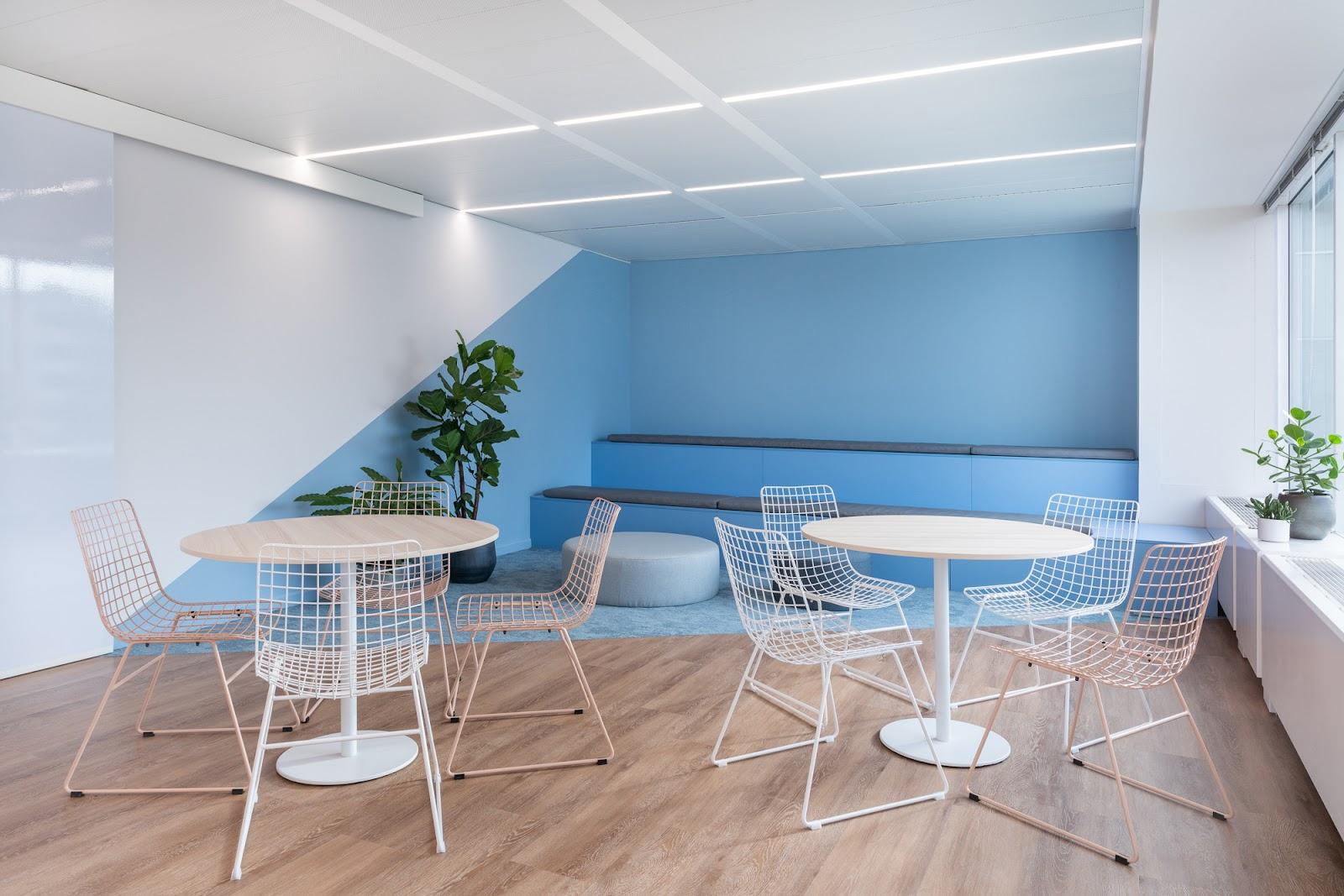 Colors Psychology: How To Choose the Right Colors for Your Workspace