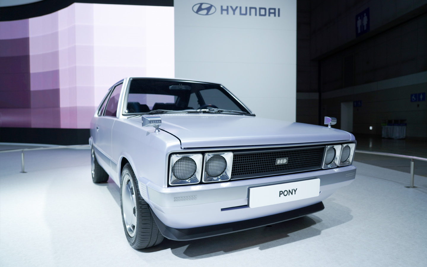 first cars of leading car brands (Hyundai)