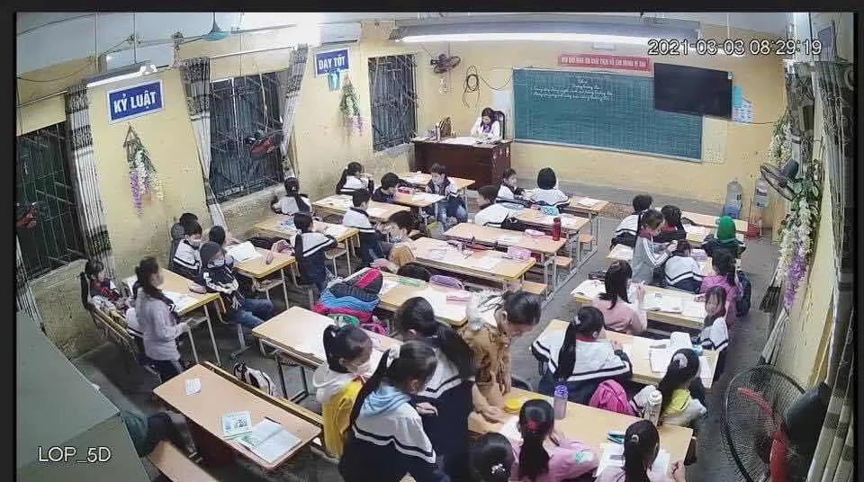 XÚI HỌC SINH ĐẤU TỐ CÔ GIÁO: MỘT VIỆC LÀM ĐÊ HÈN VÀ BÍ ỔI.