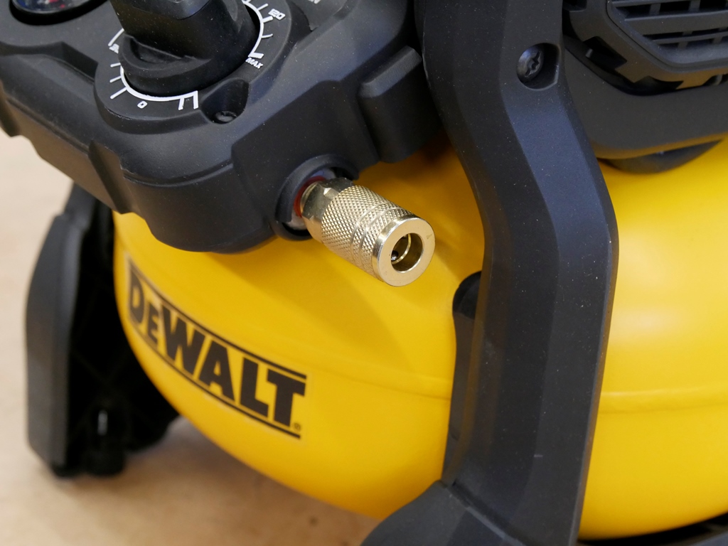 คุณสมบัติของคอมเพรสเซอร์ไร้สาย DeWALT