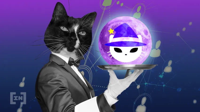 Eine Katze als Kellner verkleidet serviert einen BOO-Token, der als transparentes SpookySwap Logo über dem Mond auf einem silbernen Tablett dargestellt wird.