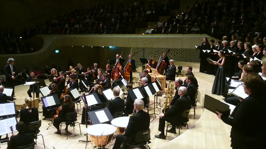 Evgeniya Sotnikova has made her debut at Elbphilharmonie Hamburg in Silvesterkonzert with Kent Nagano. Mozart, «Coronation Mass»