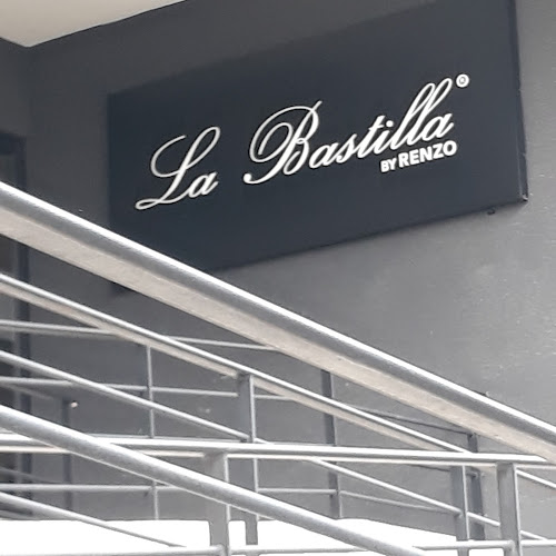 La Bastilla By Renzo