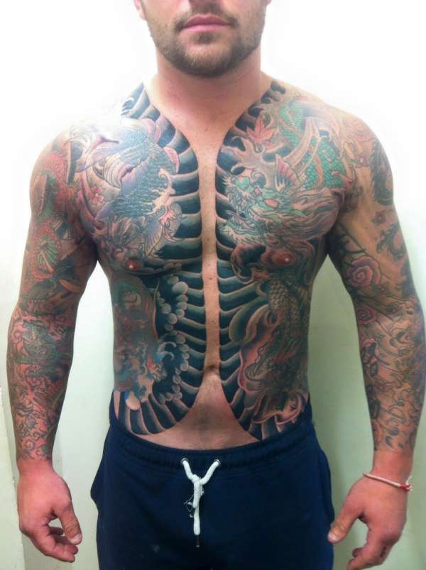 ลายสักครึ่งตัวผู้ชายญี่ปุ่น 08