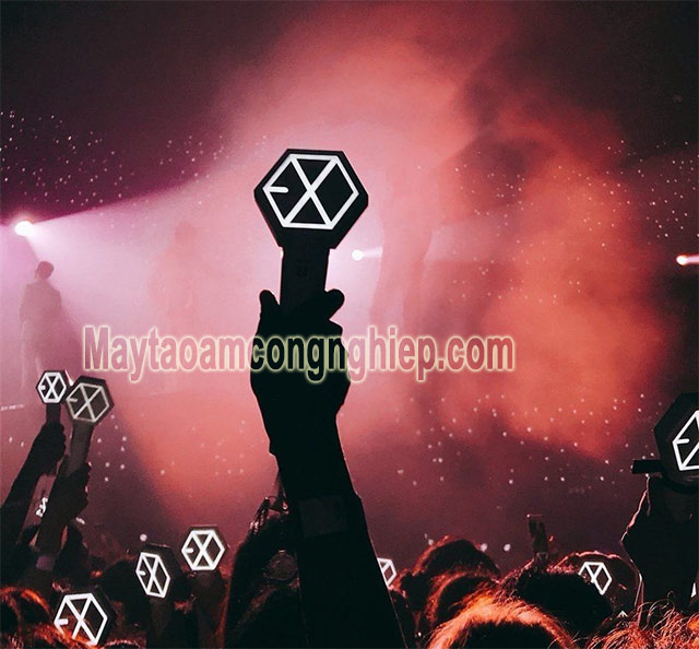 Biểu tượng của EXO từ Fandom trong các buổi biểu diễn