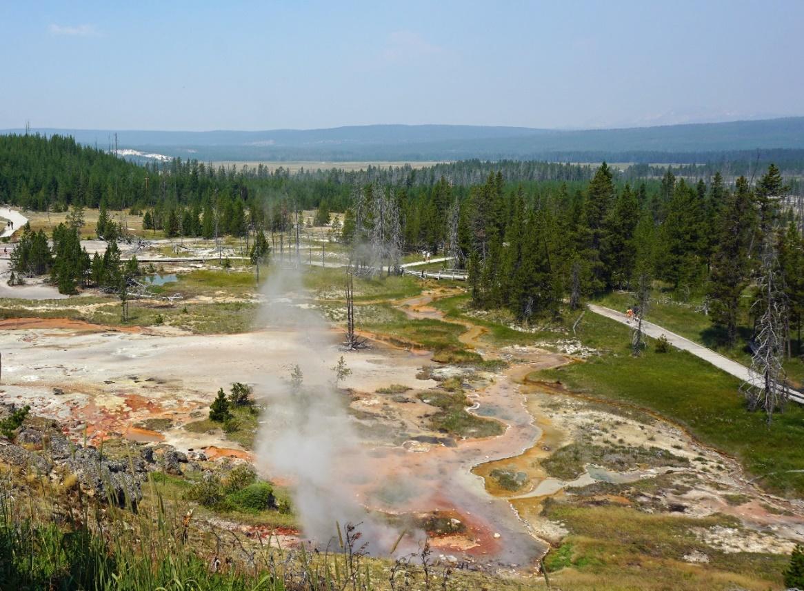 C:\Users\Khoi\Pictures\2017\Yellowstone_July31_Aug4\ArtistsPainpots.jpg