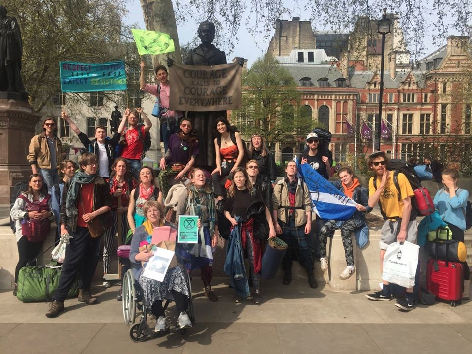 XR Glasgow arriving in Parliament Square 