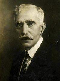 https://upload.wikimedia.org/wikipedia/commons/thumb/1/1a/Macia_2a_tongada_scans_003_editora_8_44_1.jpg/200px-Macia_2a_tongada_scans_003_editora_8_44_1.jpg