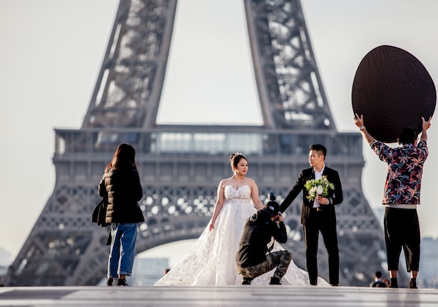hire a photographer in Paris for Proposal Photoshoot