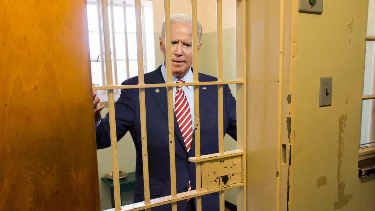 ĐÒN BẤT NGỜ PHÚT 89 CỦA TỔNG THỐNG TRUMP KHIẾN JOE BIDEN TRỞ THÀNH ỨNG CỬ VIÊN ĐƯỢC ĐA SỐ PHIẾU ĐẠI CỬ TRI SẼ ĐI VÀO THẠCH CUNG