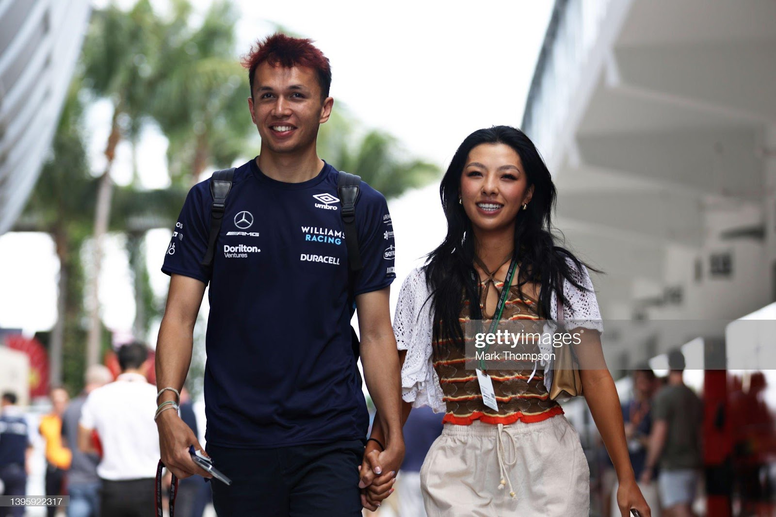 D:\Documenti\posts\posts\Miami\New folder\donne\donne piloti\alexander-albon-of-thailand-and-williams-walks-in-the-paddock-with-picture-id1395922317.jpg