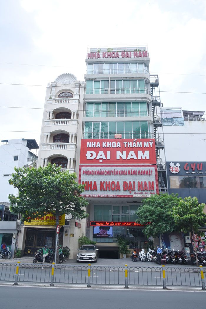 Nha khoa Bọc răng sứ thẩm mỹ uy tín ở HCM