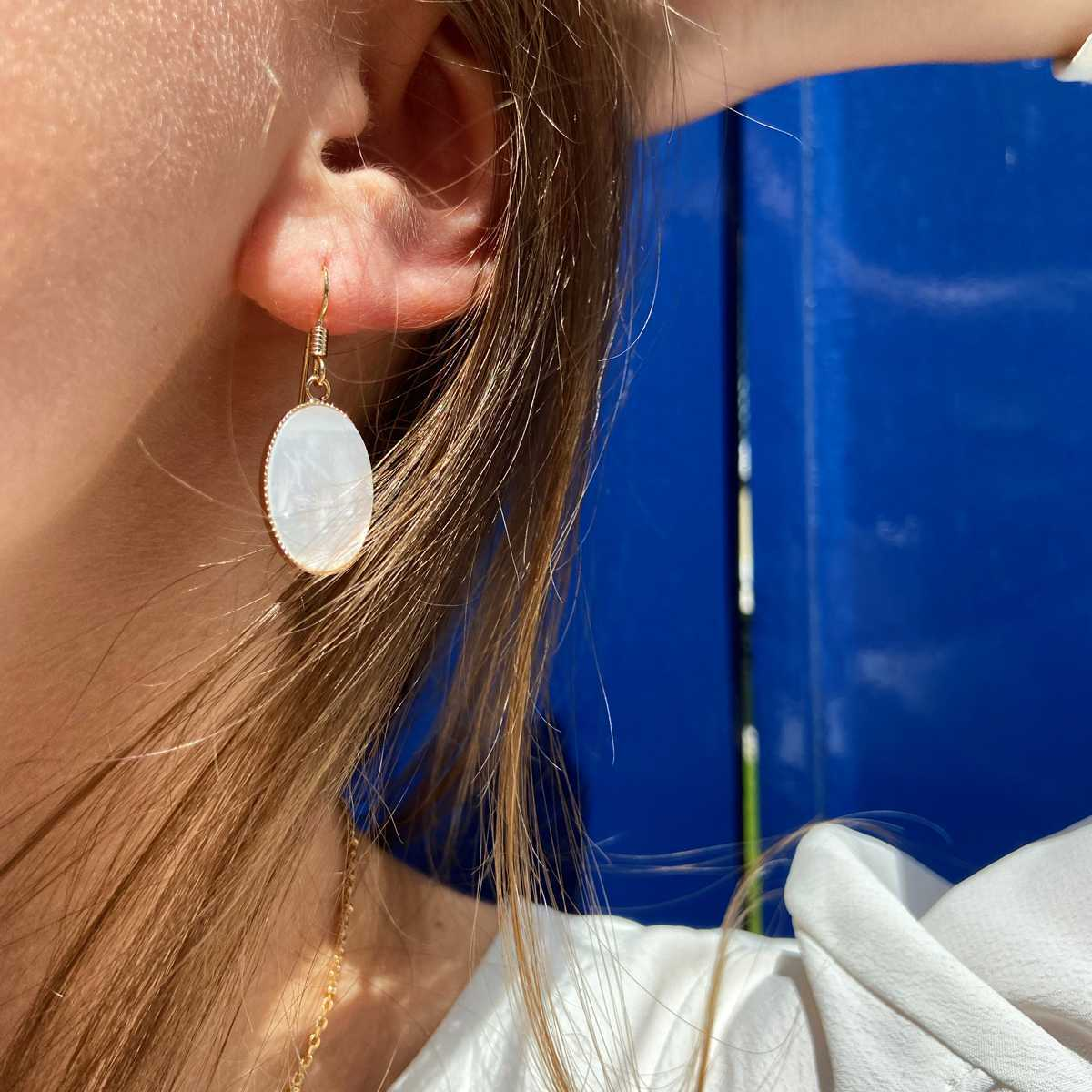 Les boucles d’oreilles Joséphine - Tout savoir avant de se faire percer les oreilles - Atelier de famille