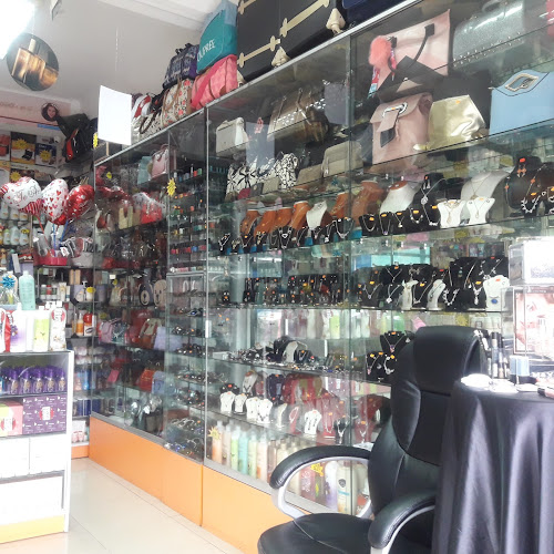Opiniones de Yenny Perfumeria y Cosmetica en Lima - Perfumería
