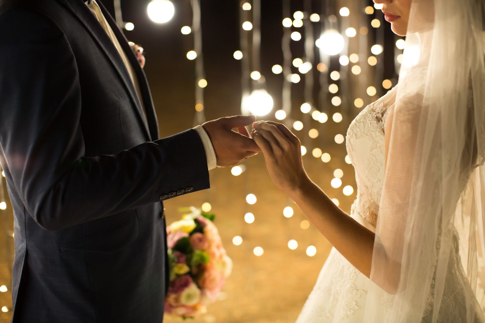 Goedkope decoraties voor je bruiloft | wittelampionnen.nl