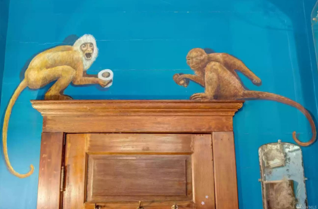 quirky, Seattle, monkeys