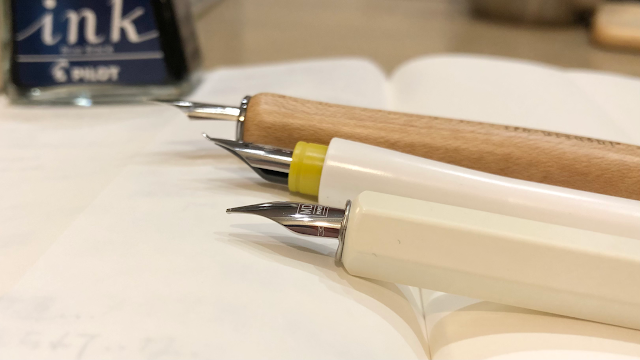 3本の万年筆のつけペン：MDつけペン、hocoro、iro-utsushi