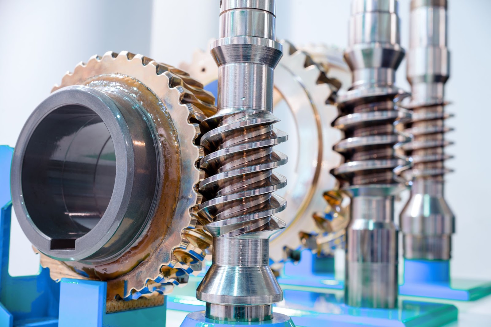 As the Worm Turns: How Worm Gears Control Speed in Industrial