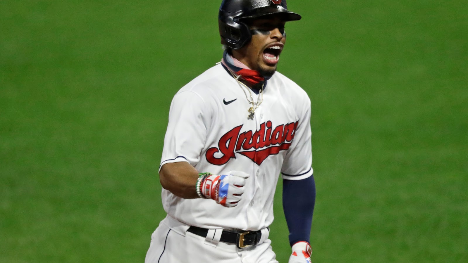 Lindor homers, Bieber wins again as Indians down Twins 4-2 – KX NEWS