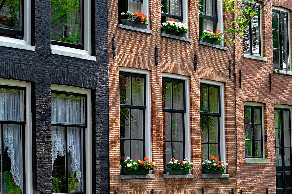 Painted-Brick-Brick-House-Home-Flowers-2666363.jpg