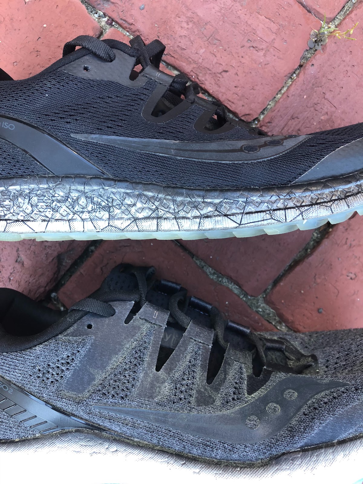Road Trail Run: Saucony ISO 2 Review: Great New Upper. Improved Foot Hold and Stability. Ride.
