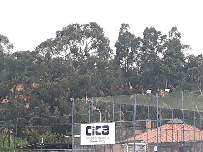 Opiniones de Cica en Cuenca - Campo de fútbol